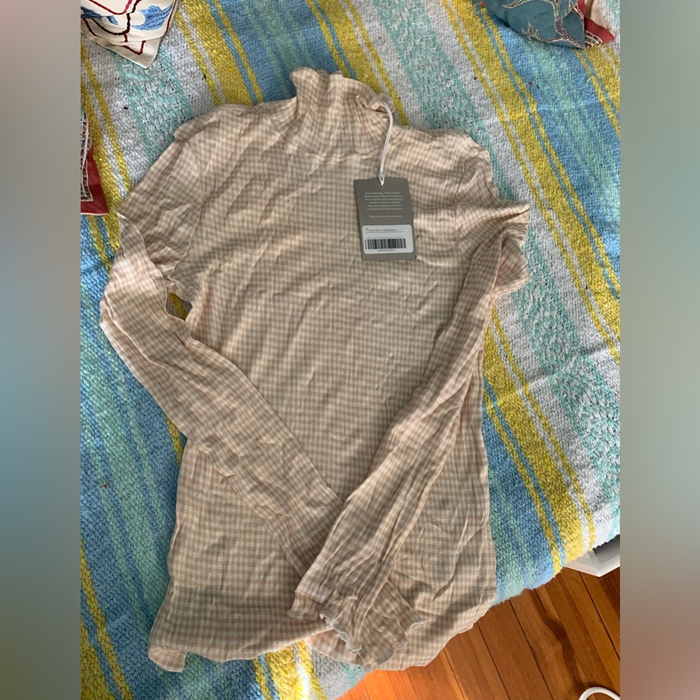 COPY - NWT Everlane Tissue turtleneck size M hazel Gingham